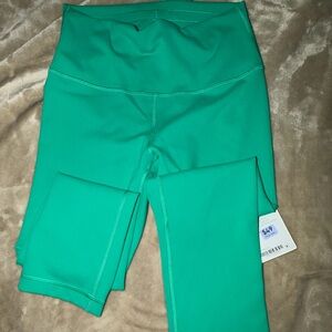 lululemon athletica Vibrant Green New with tags 8